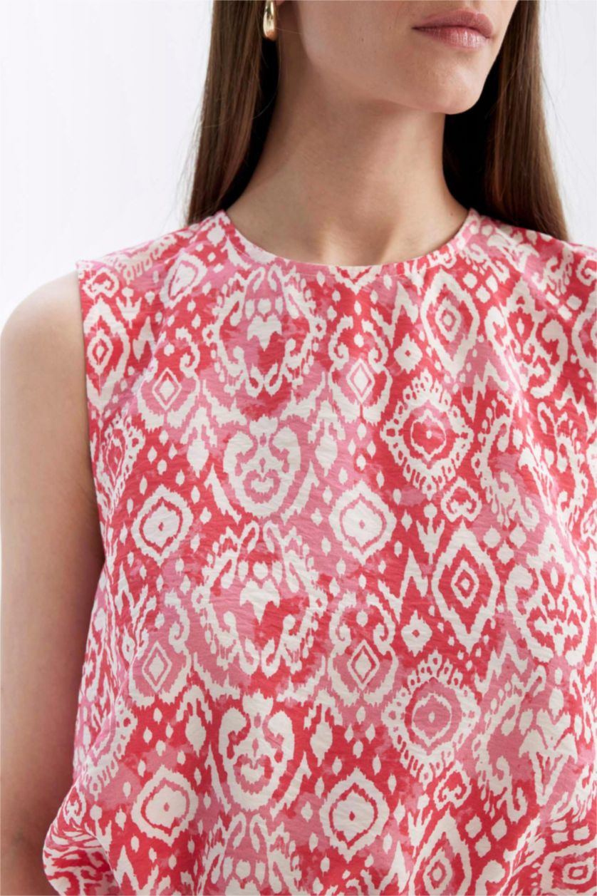 Kadın Pembe Fitted Desenli Yuvarlak Yaka Kolsuz Bluz