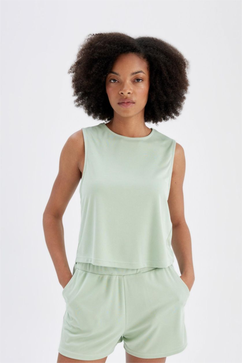 حريمي نعناع شورت رياضي قصير أخضر من DeFactoFit