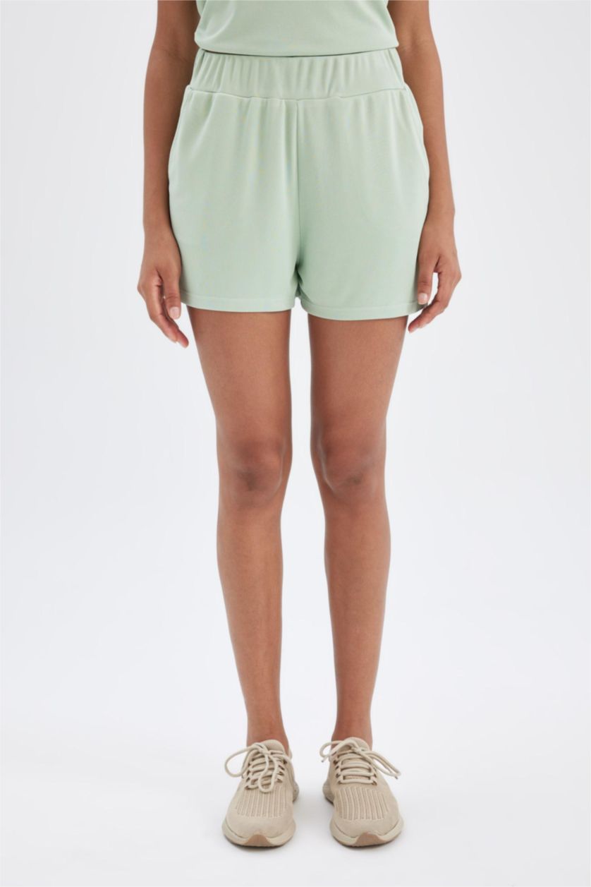 حريمي نعناع شورت رياضي قصير أخضر من DeFactoFit