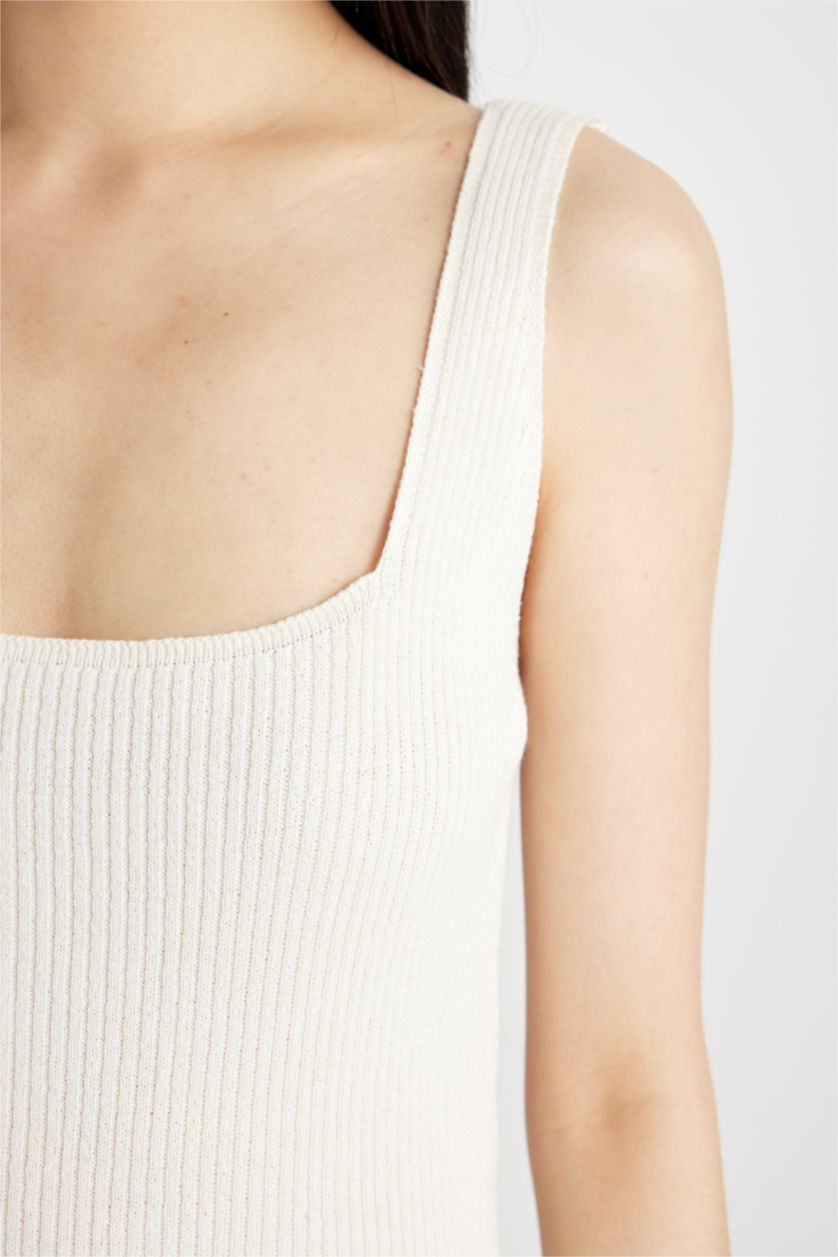 Kadın Ekru Fitted Kare Yaka Kolsuz Mini Triko Elbise