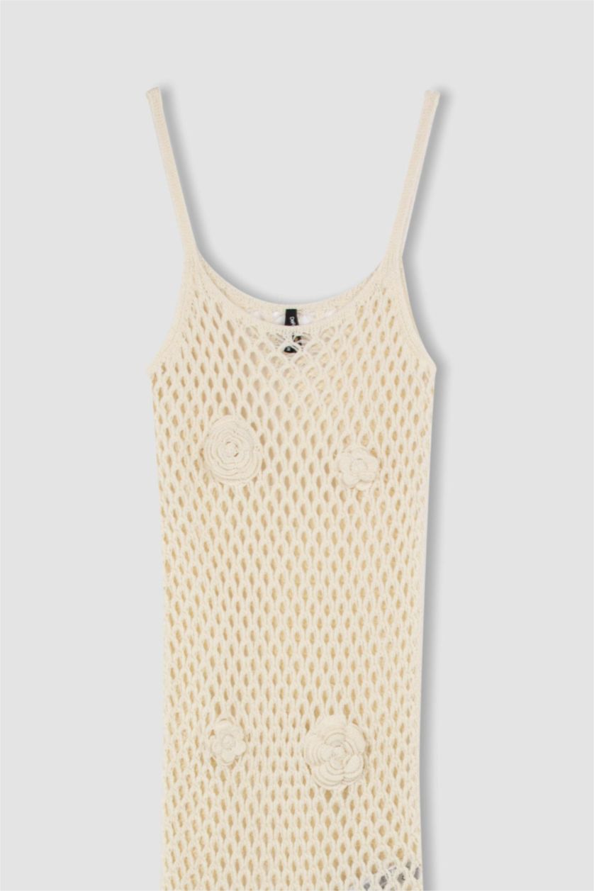 نساء بيج فاتح فستان ميدي كروشيه بحمالات