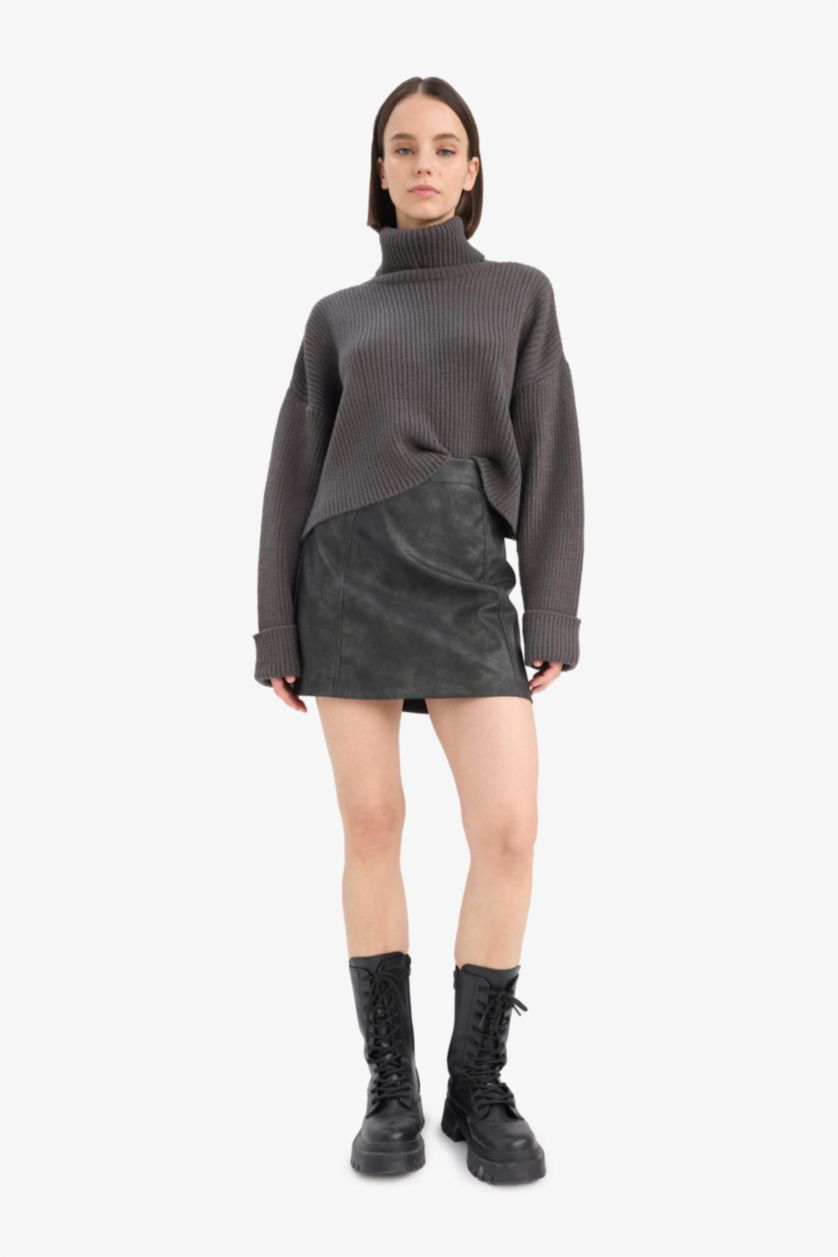 FEMME Anthracite Mini-jupe taille haute évasée en simili cuir à effet délavé