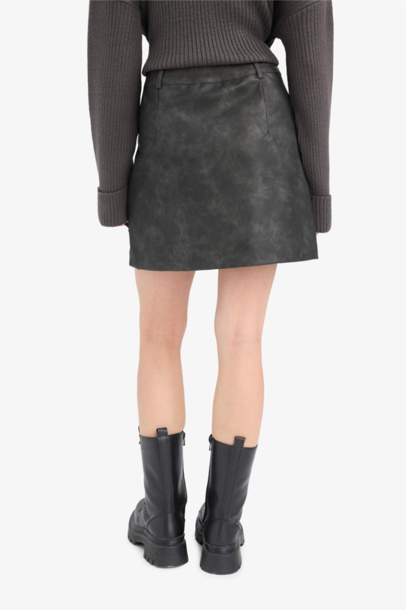 FEMME Anthracite Mini-jupe taille haute évasée en simili cuir à effet délavé