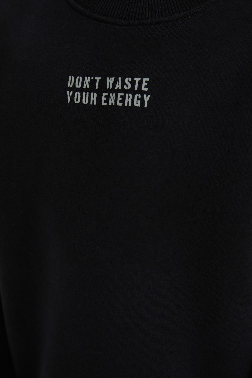 أولاد أسود سويت شيرت قصة عادية برقبة مستديرة