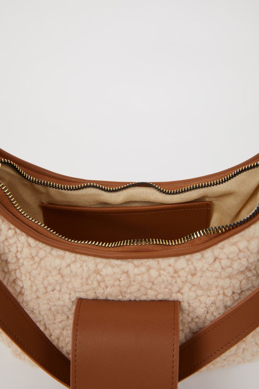 Woman Beige Woman Faux Leather Shoulder Bag