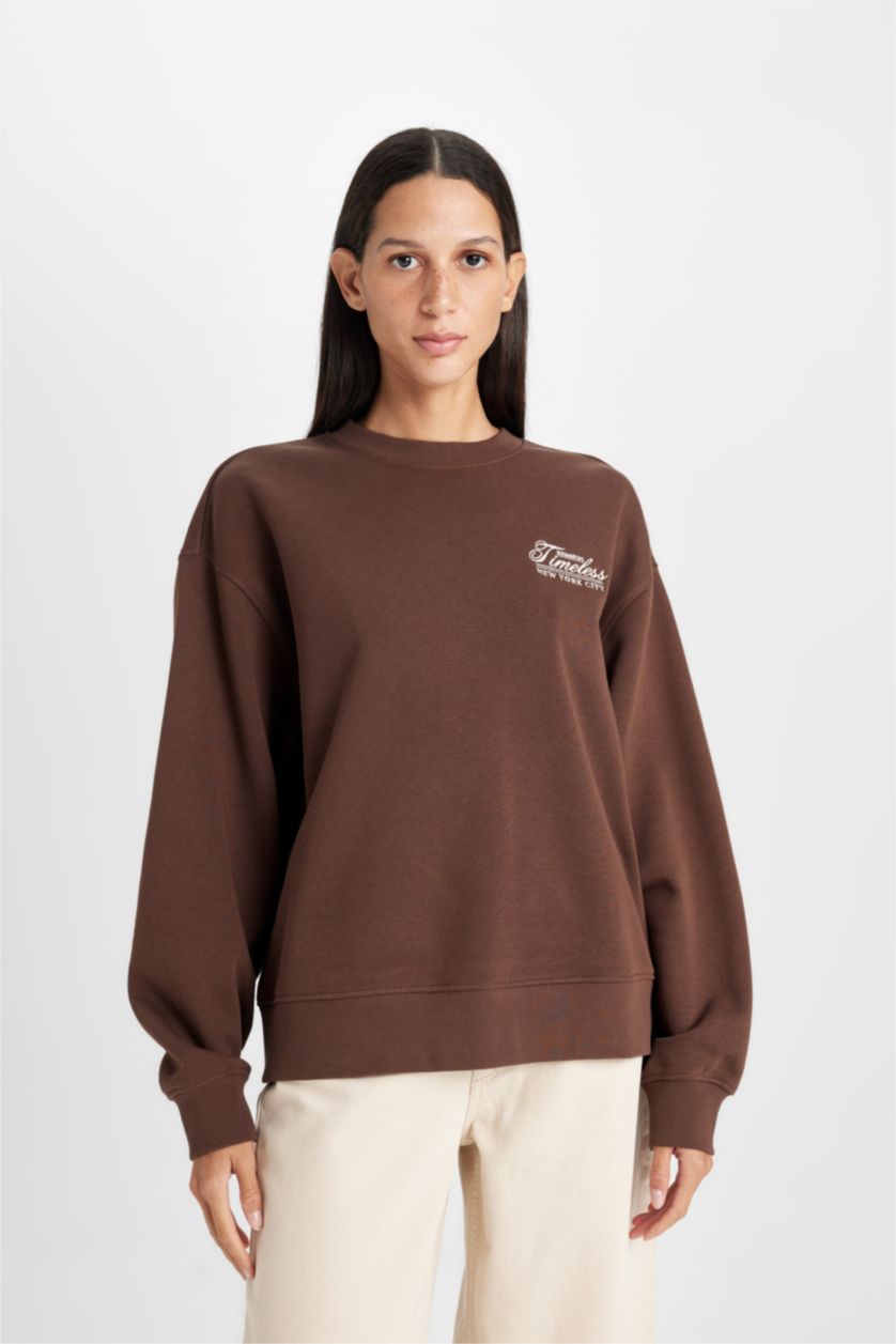 Kadın Kahve Relax Fit Bisiklet Yaka Baskılı Kalın Sweatshirt