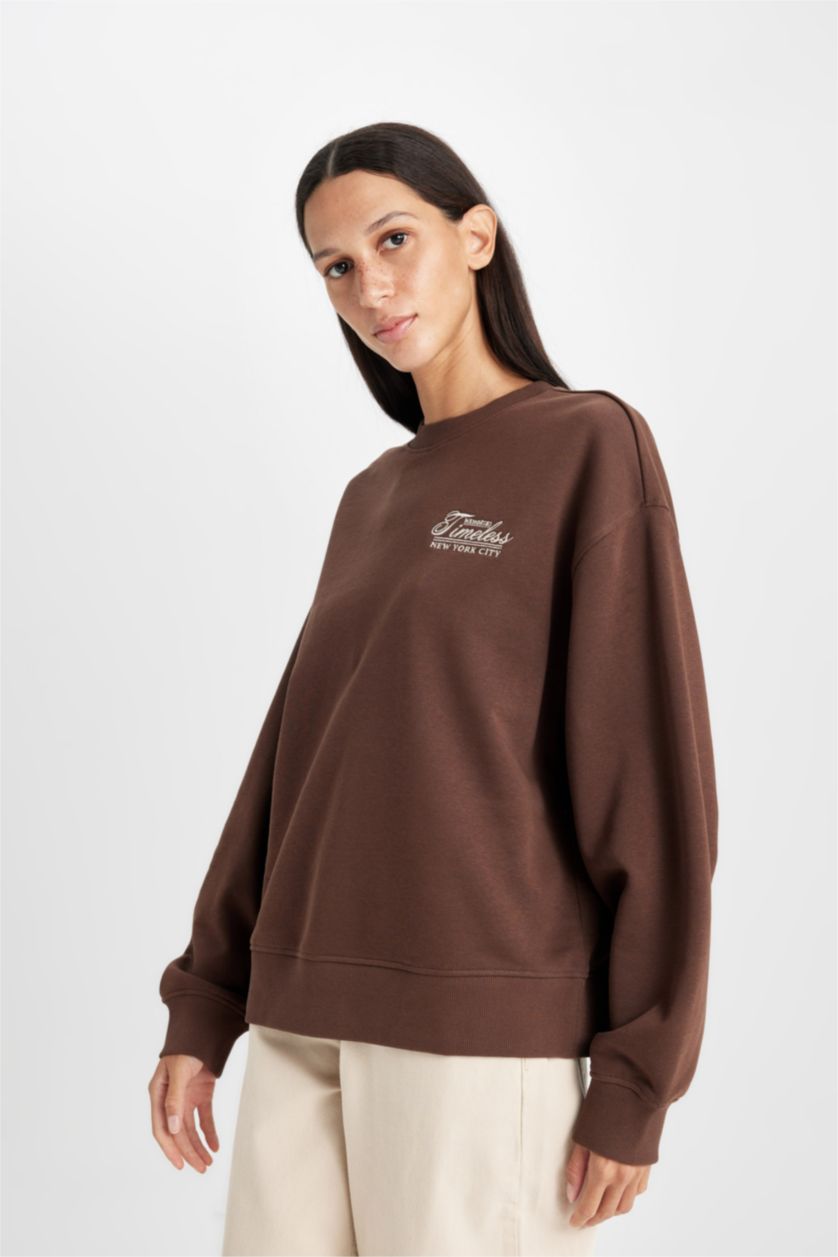 Kadın Kahve Relax Fit Bisiklet Yaka Baskılı Kalın Sweatshirt