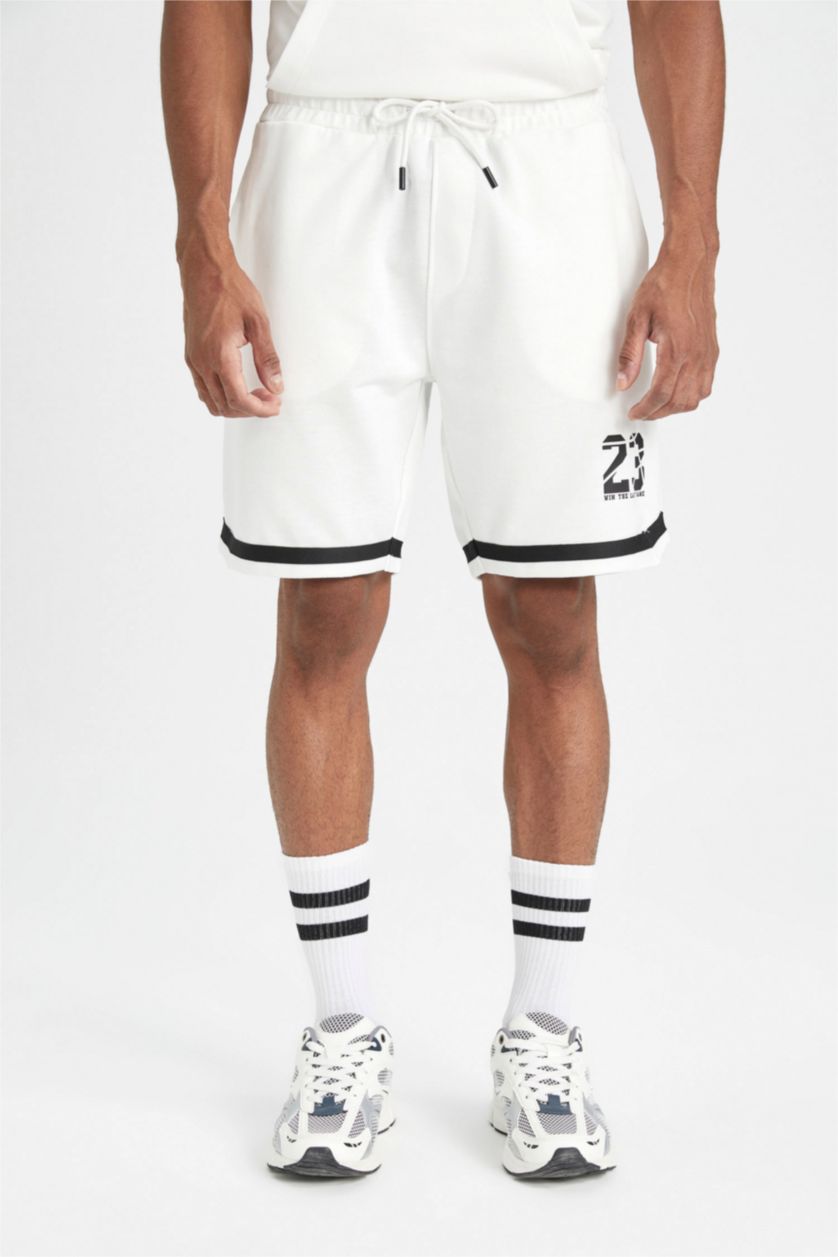 Erkek Beyaz Standart Fit Baskılı Şort