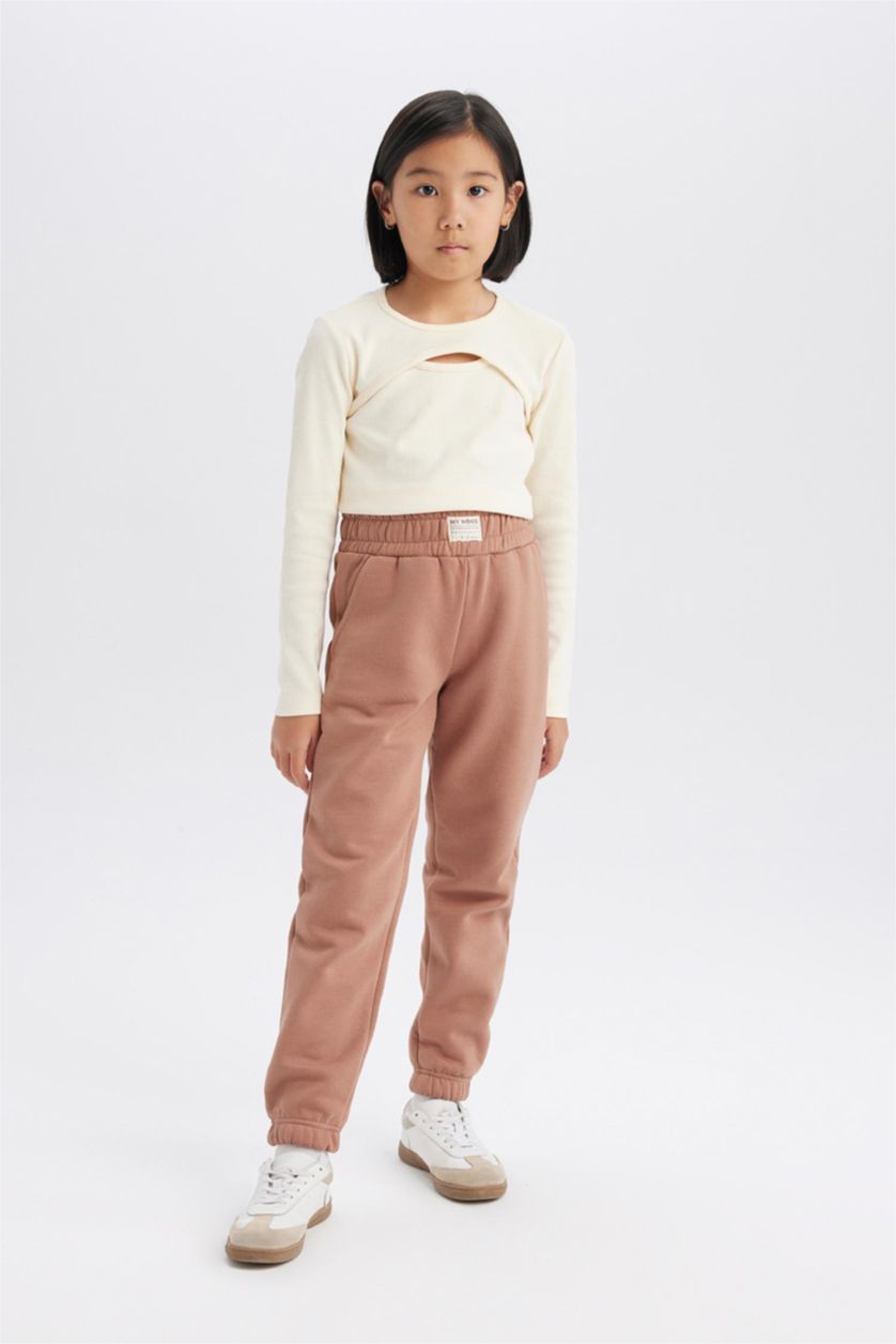 Girls & Teens Light Brown Girl Standard Fit Elastic Waist Jogger Sweatpants