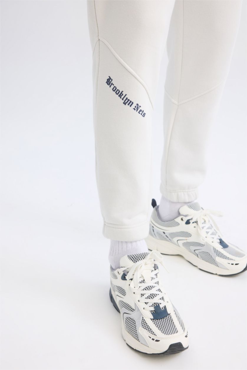 Erkek Taş Kalın Jogger Eşofman Altı NBA Brooklyn Nets Standart Fit Cepli Uzun Paça