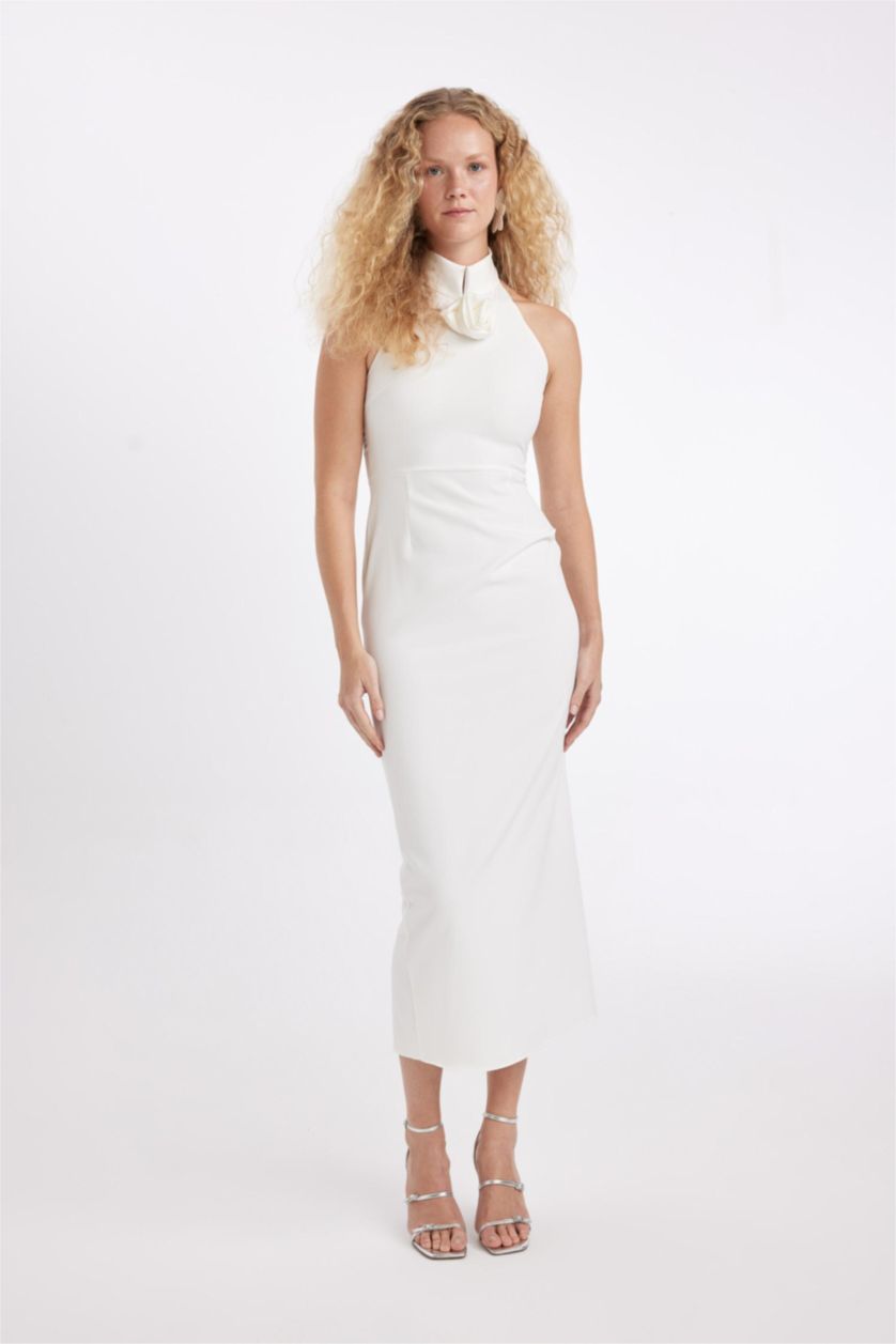 Kadın Kırık Beyaz Bodycon Vücudu Saran Halter Yaka Kolsuz Maxi Elbise