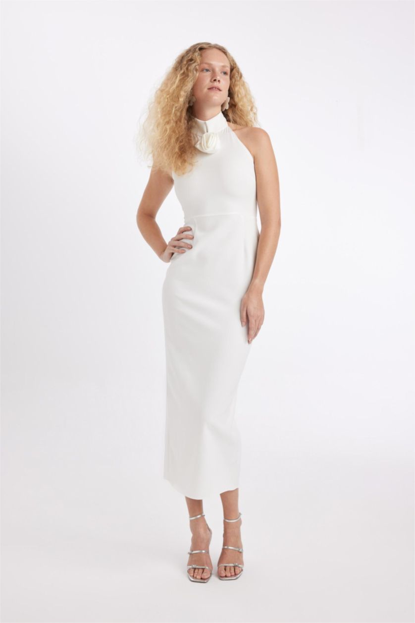 Kadın Kırık Beyaz Bodycon Vücudu Saran Halter Yaka Kolsuz Maxi Elbise