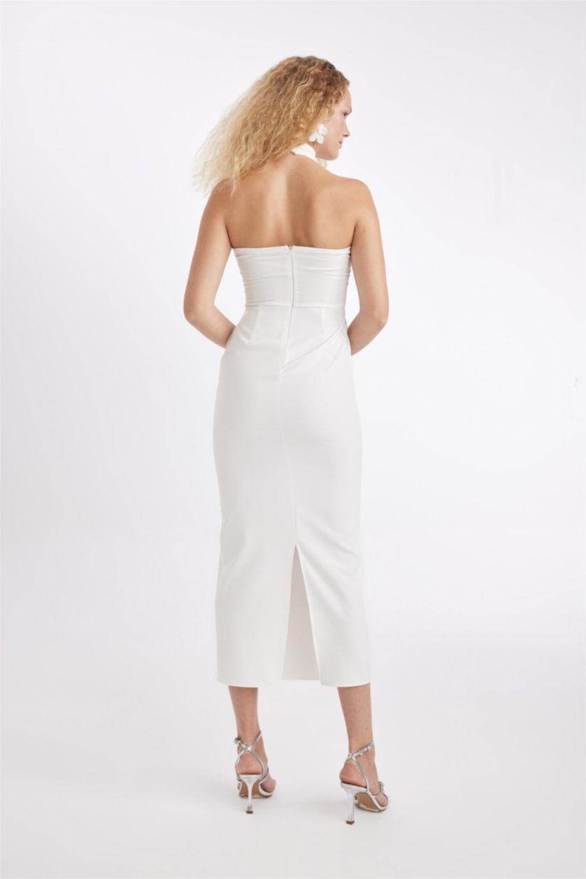 Kadın Kırık Beyaz Bodycon Vücudu Saran Halter Yaka Kolsuz Maxi Elbise