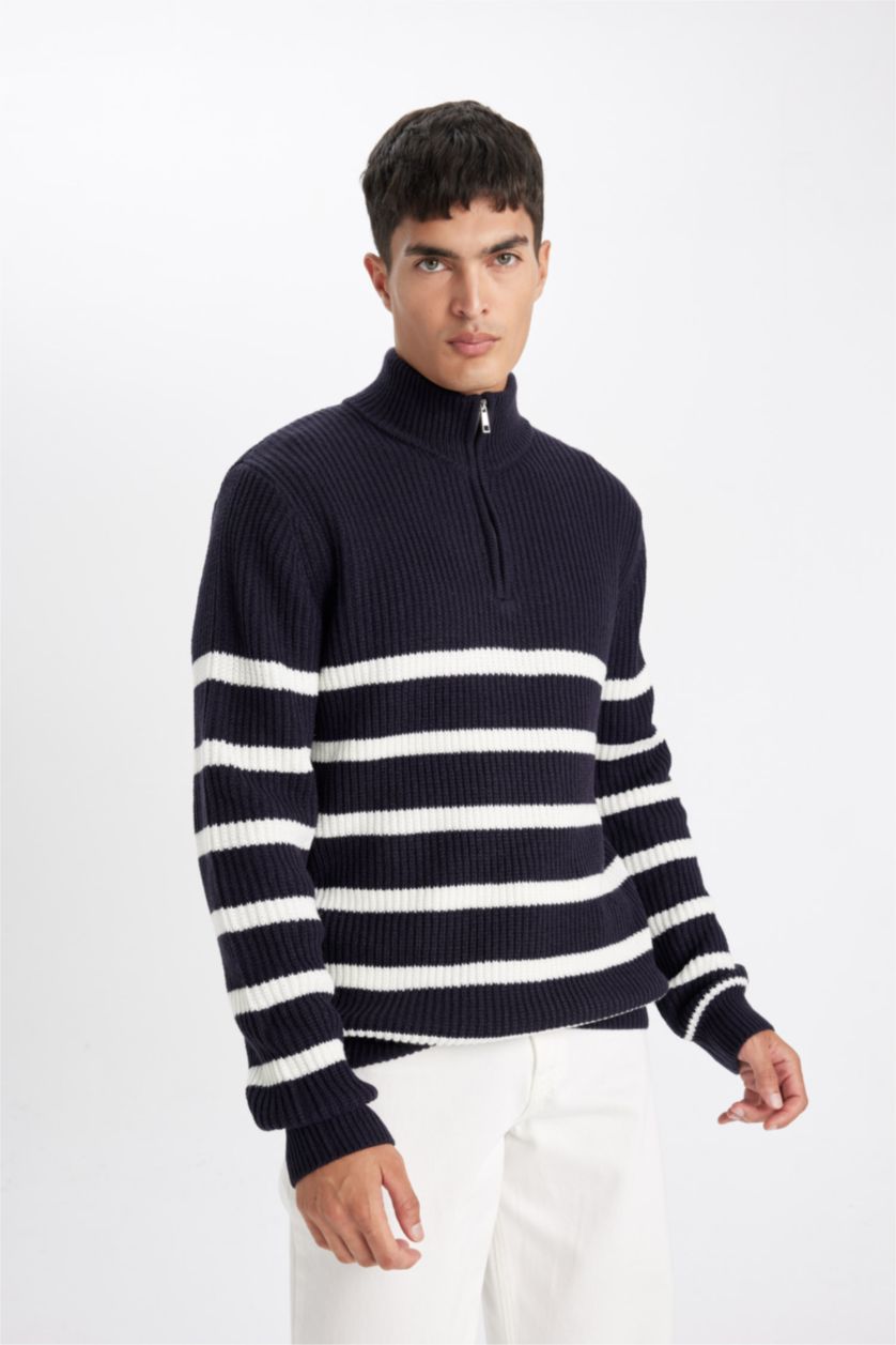 Erkek Lacivert Standart Fit Dik Yaka Yarım Fermuarlı Çizgili Triko Kazak