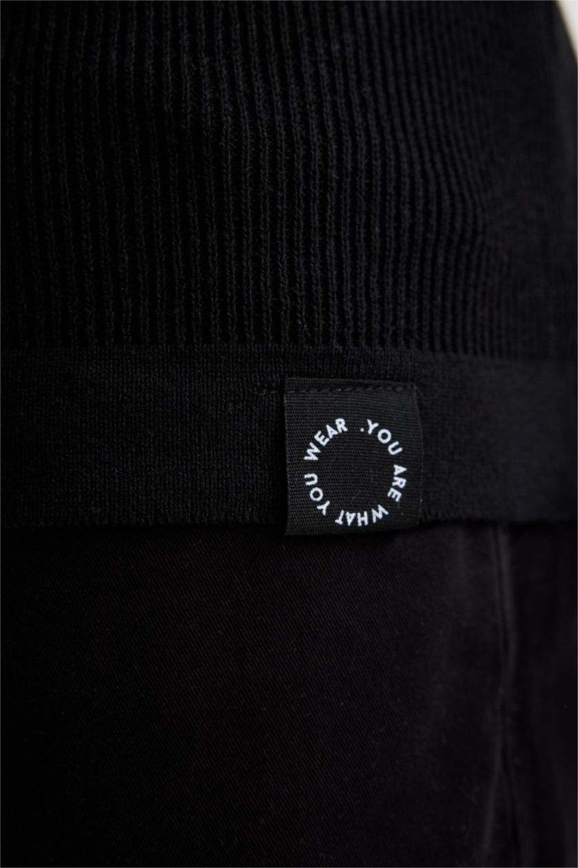 Erkek Siyah Relax Fit Bisiklet Yaka Yaka İçi Penye Detaylı Pamuklu Triko Kazak