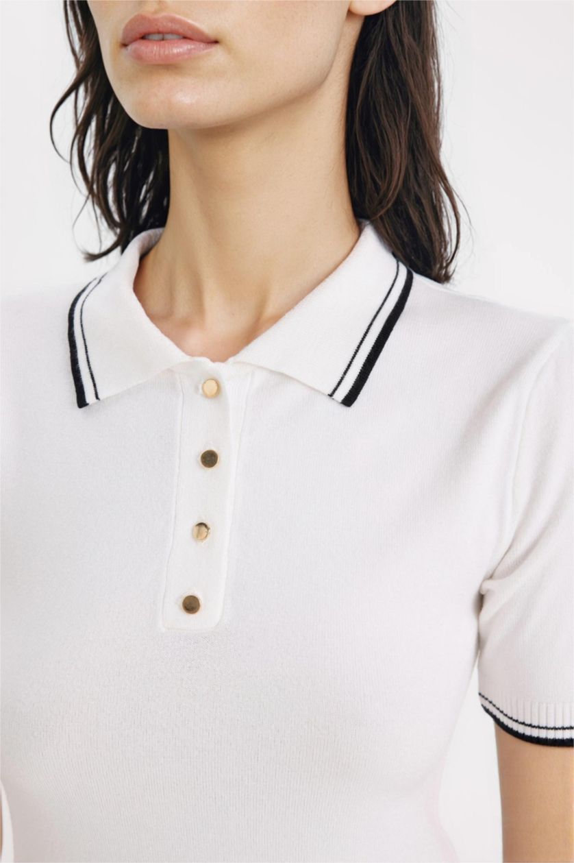 Kadın Beyaz Regular Fit Polo Yaka Düğmeli Basic Düz Kısa Kollu Triko Kazak