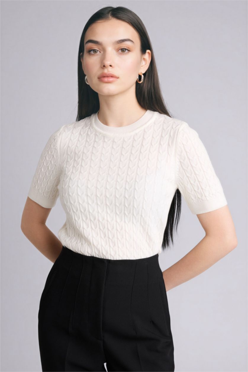 نساء بيج فاتح بلوز صوف قصة عادية بياخة مستديرة