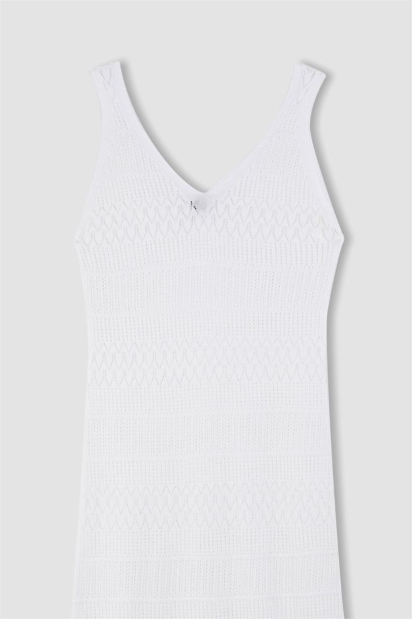 Woman Ecru Fitted Sleeveless White Mini Dress