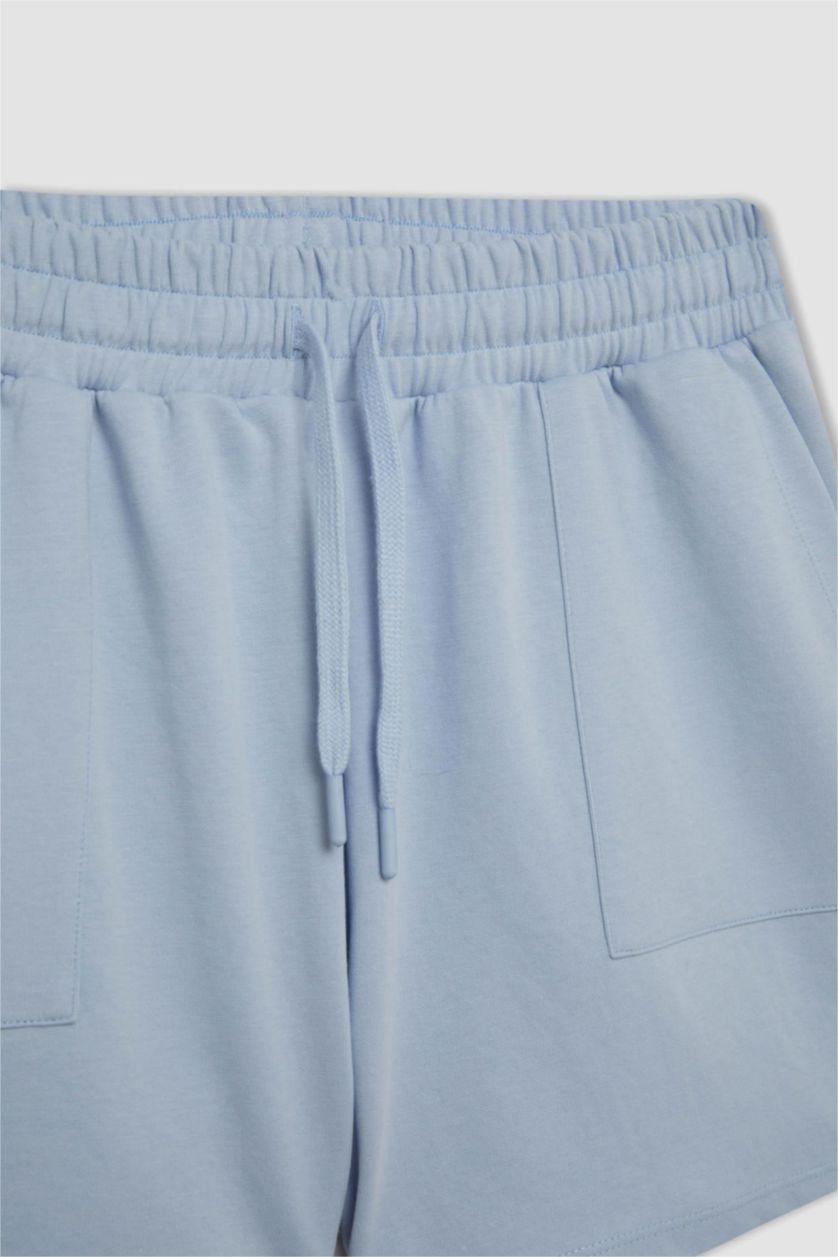 Kadın Açık Mavi Regular Fit Basic Düz Bermuda Şort