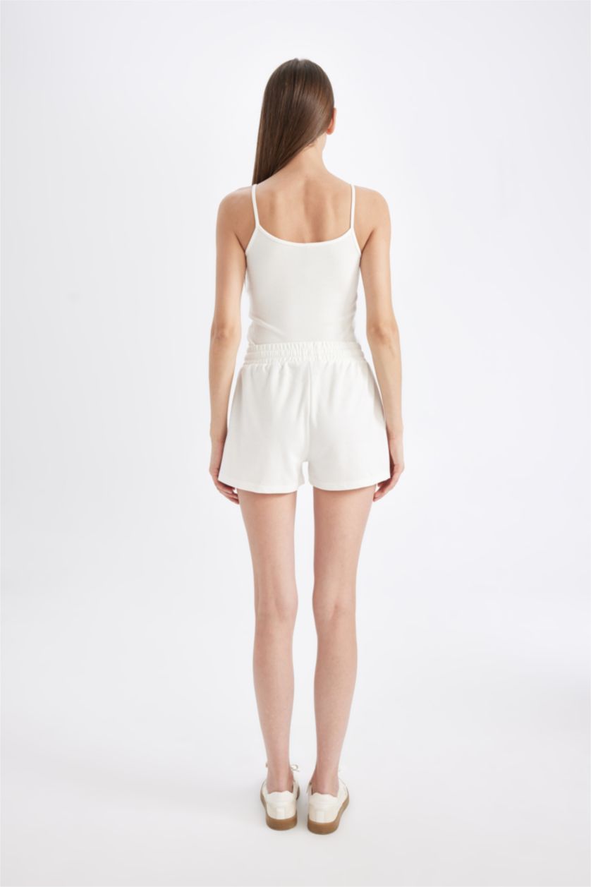 نساء بيج فاتح Regular Fit Shorts