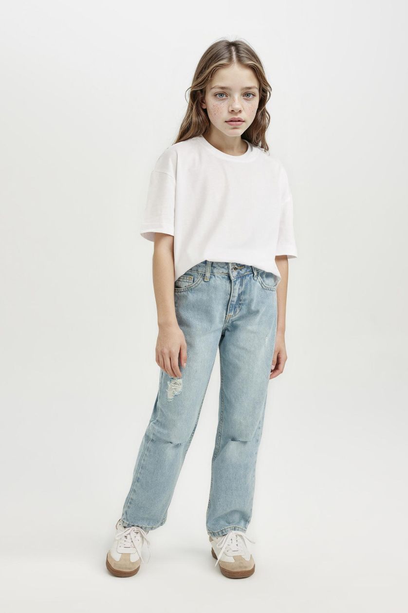 GIRLS & TEENS Blue Girl Straight Fit Ripped Detailed Pocketed Jeans