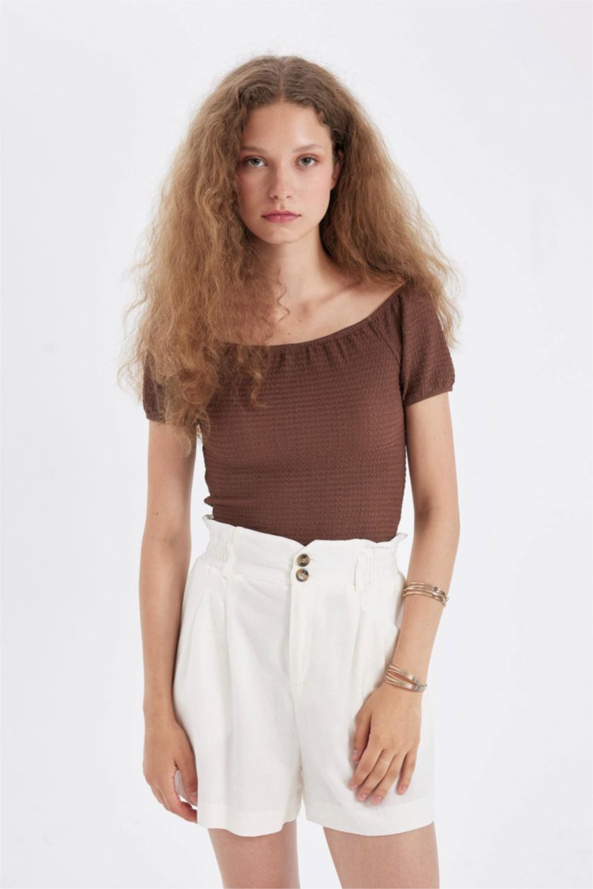 نساء بني بلوزة منسوج بكتف مفتوح سليم فيت