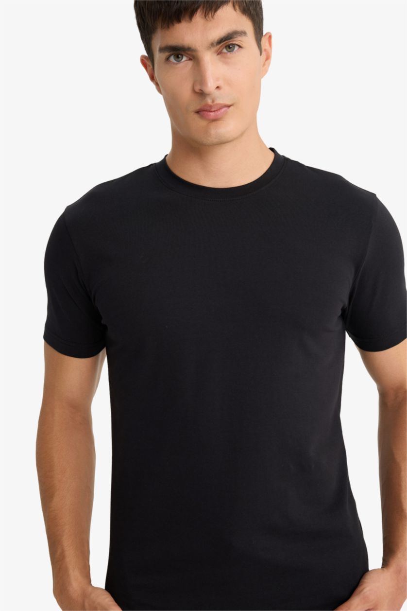 Man Black Slim Fit Short Sleeve Knitted Tops