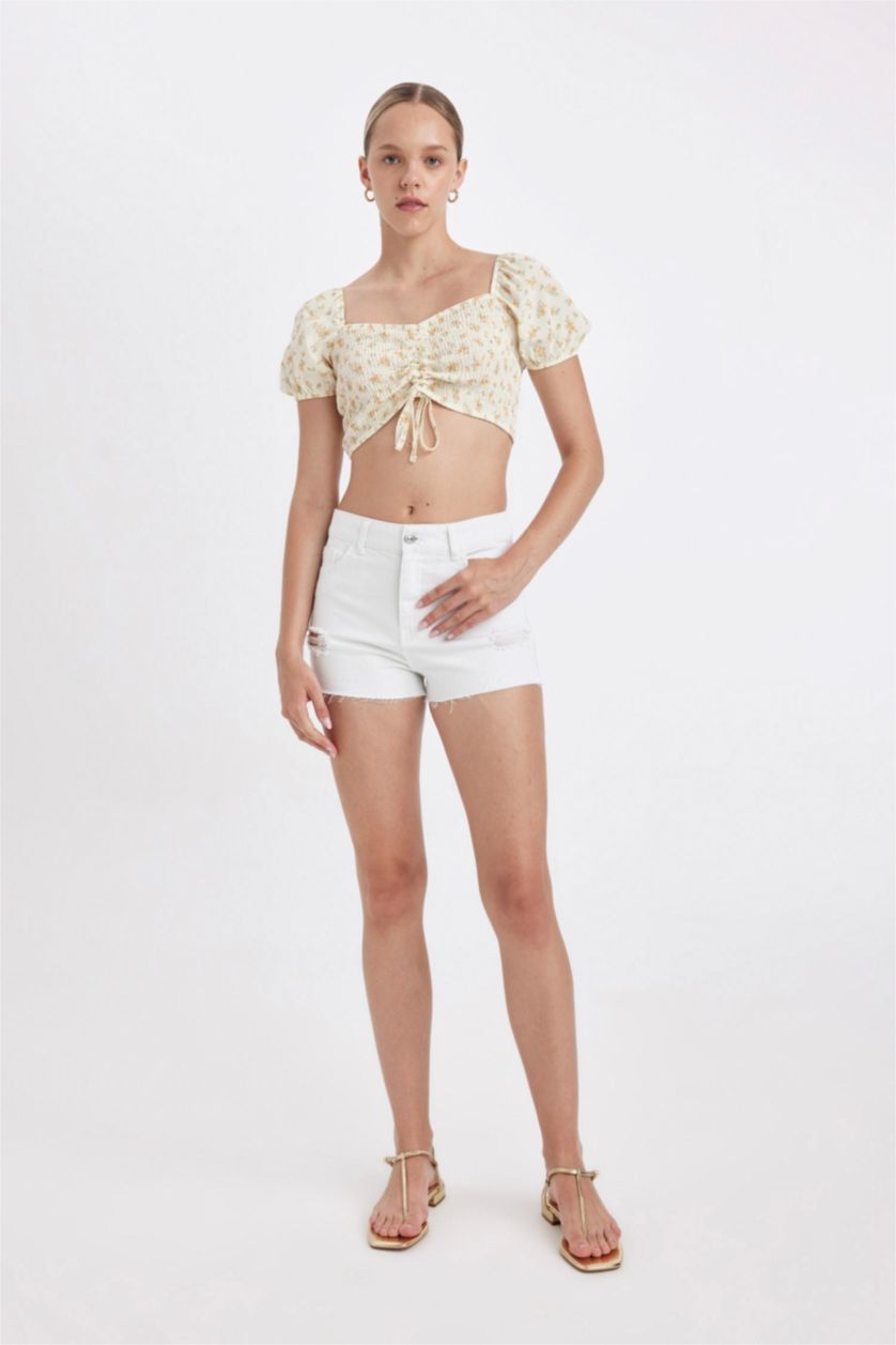 Kadın Ekru Fitted Crop Desenli Maroken Kısa Kollu Bluz