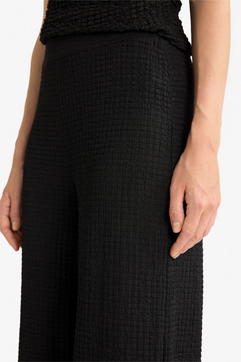 Kadın Siyah Wide Leg Geniş Bol Paça Bürümcük Pantolon