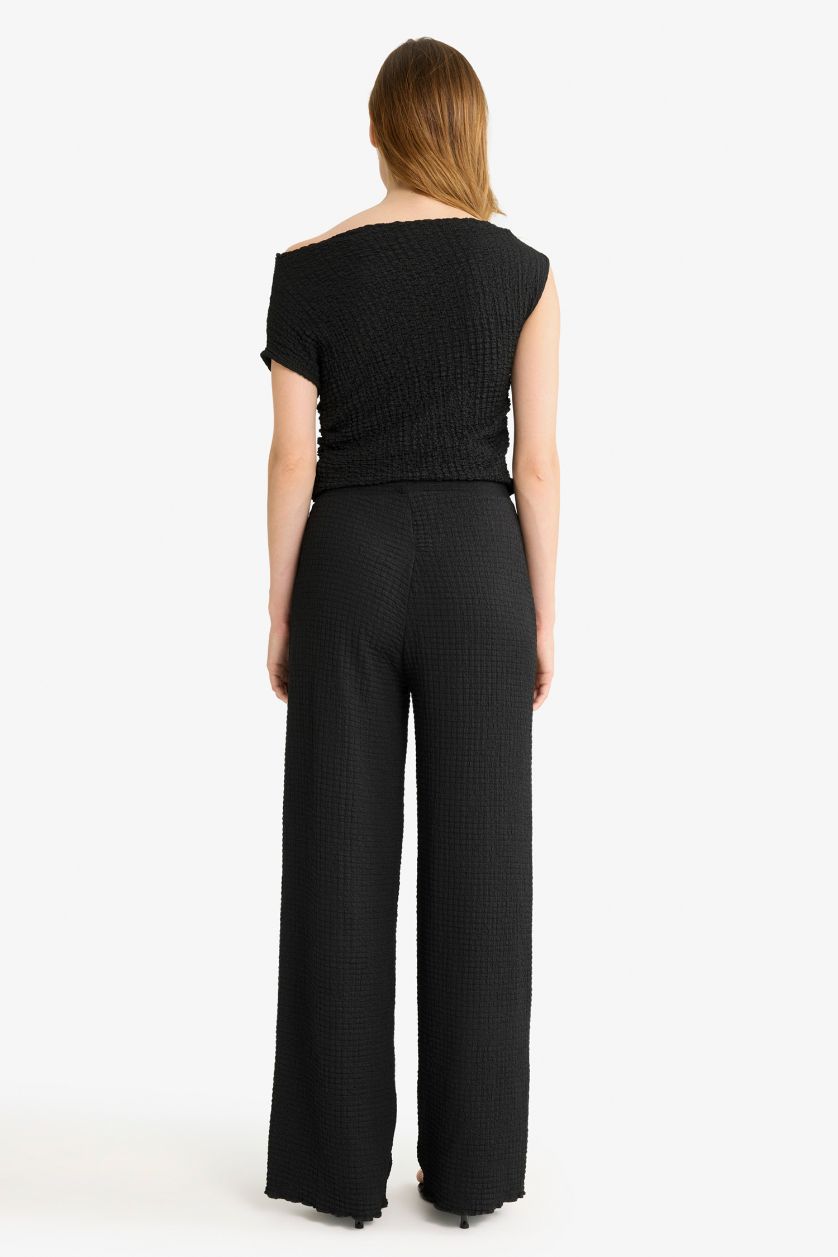 Kadın Siyah Wide Leg Geniş Bol Paça Bürümcük Pantolon