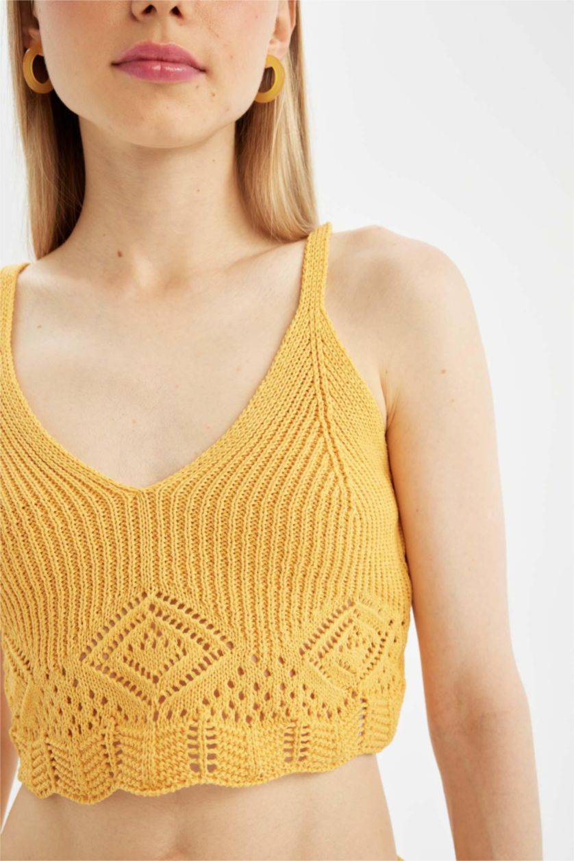 WOMAN Light Yellow Regular Fit V-Neck Crochet Crop Top