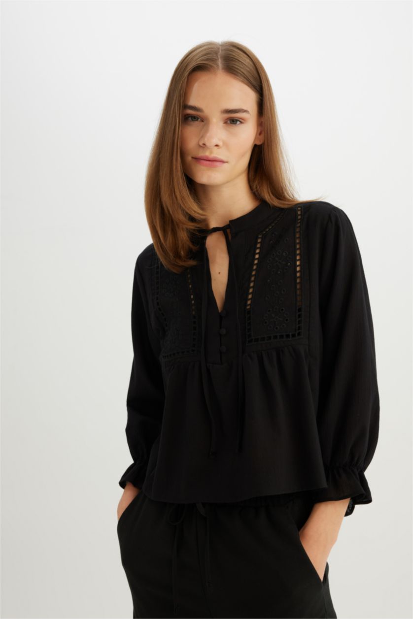 Kadın Siyah Regular Fıt Bisiklet Yaka Brode Uzun Kollu Bluz