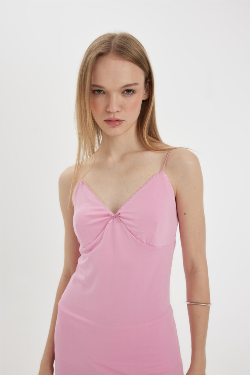 Woman Pink Slim Fit V-Neck Strap Maxi Dress