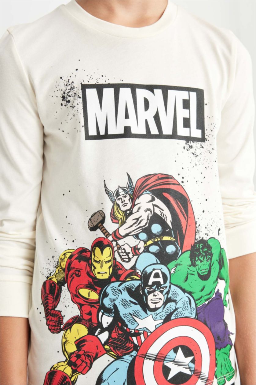 BOYS & TEENS Ecru Boy Marvel Comics 2 Piece Pajama Set