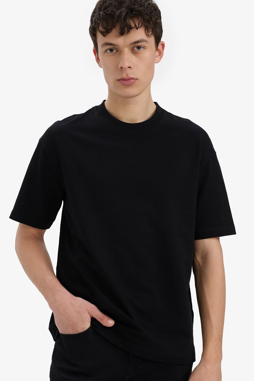 Man Black Cotton Relax Fit Crew Neck Basic Black T-Shirt