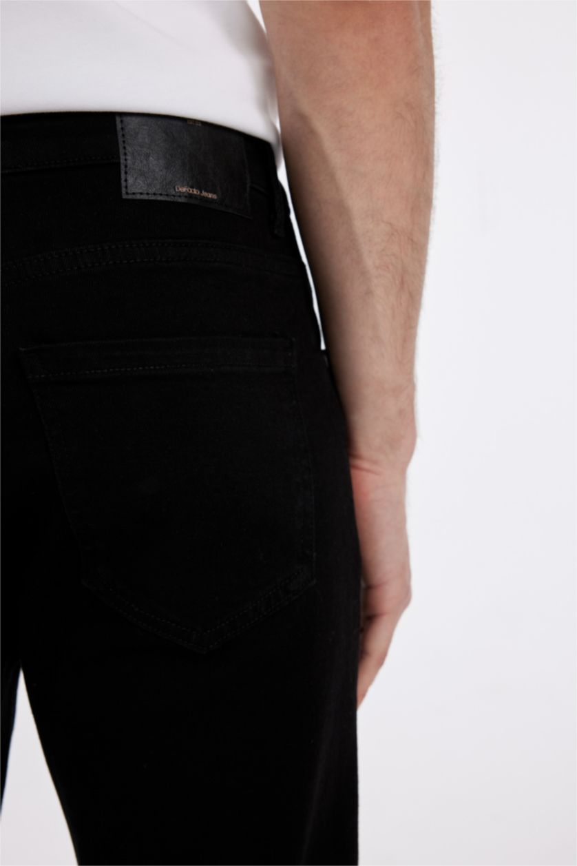 HOMME Noir Jean Denim Sergio - Coupe régulière