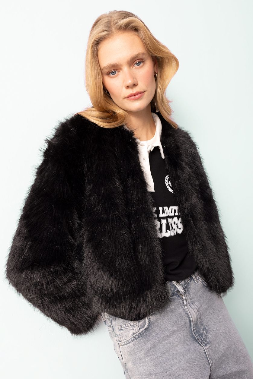 Kadın Siyah Astarlı Cepli Siyah Kısa Suni Kürk Ceket