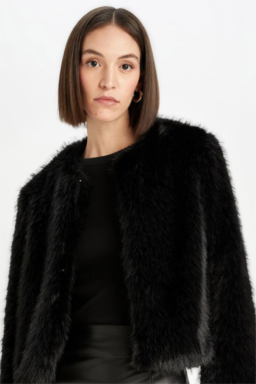 Kadın Siyah Astarlı Cepli Siyah Kısa Suni Kürk Ceket