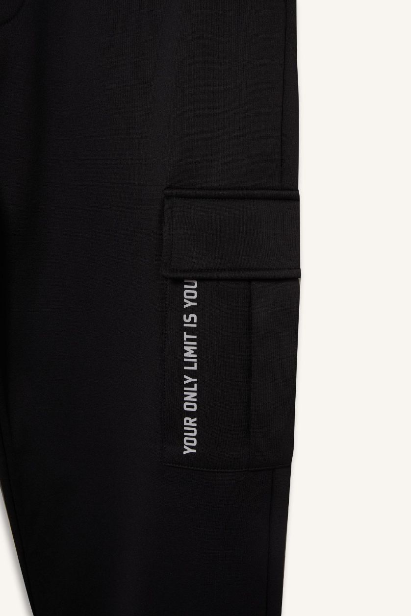 Erkek Siyah Standart Fit Üç Cepli Sporcu Jogger Eşofman Altı