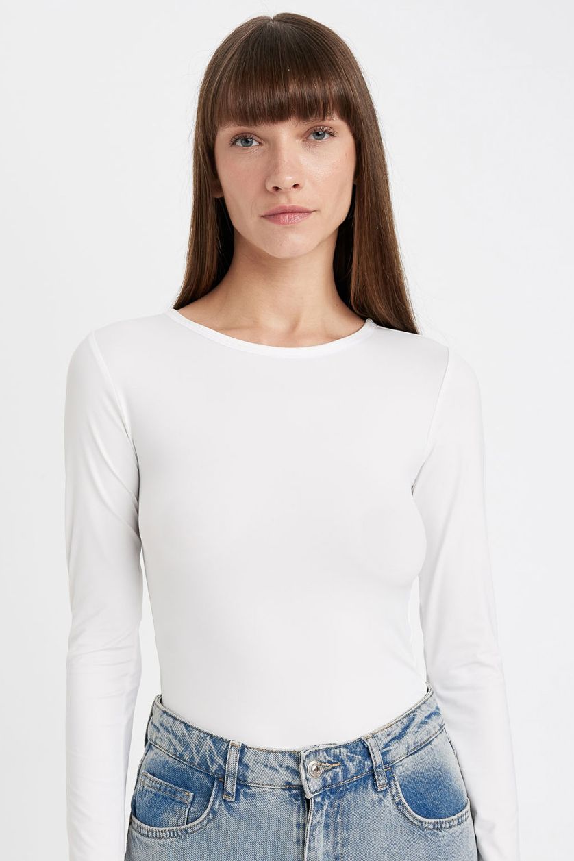 Kadın Beyaz Beyaz Slim Fit Dar Kesim Bisiklet Yaka Basic Düz Uzun Kollu Tişört