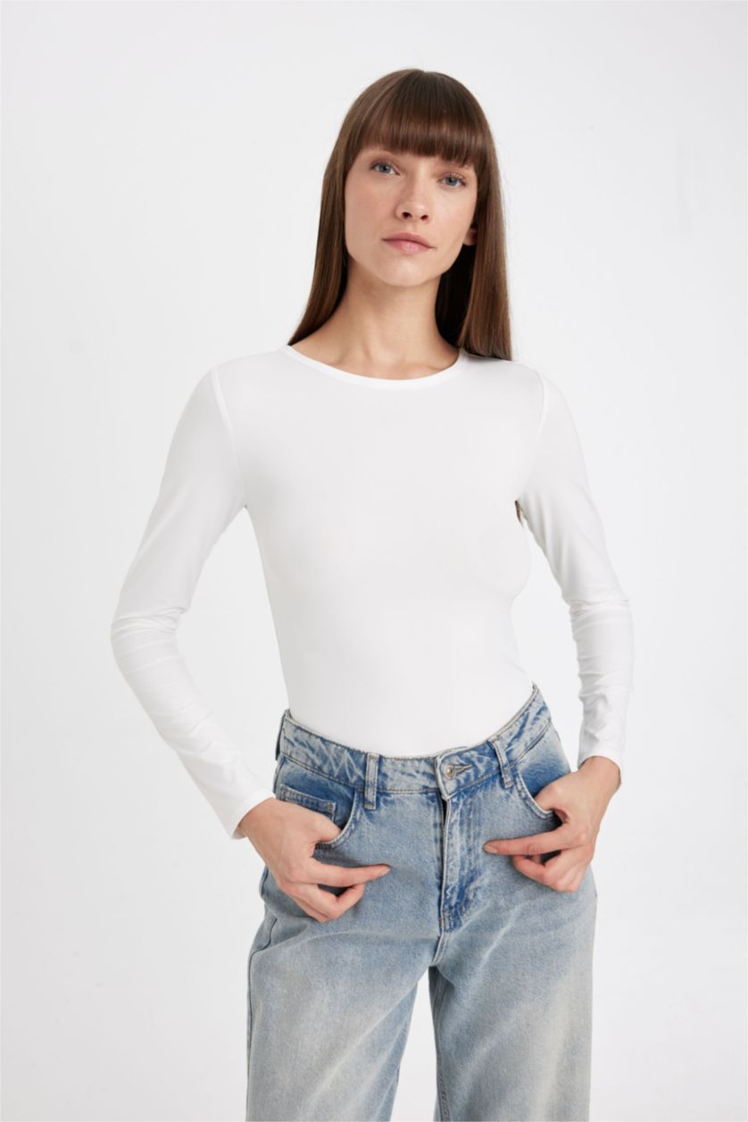 Kadın Beyaz Beyaz Slim Fit Dar Kesim Bisiklet Yaka Basic Düz Uzun Kollu Tişört