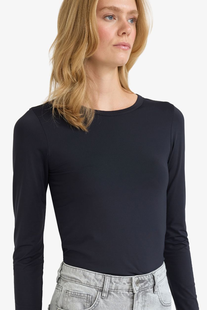 Kadın Siyah Siyah Slim Fit Dar Kesim Bisiklet Yaka Basic Düz Uzun Kollu Tişört