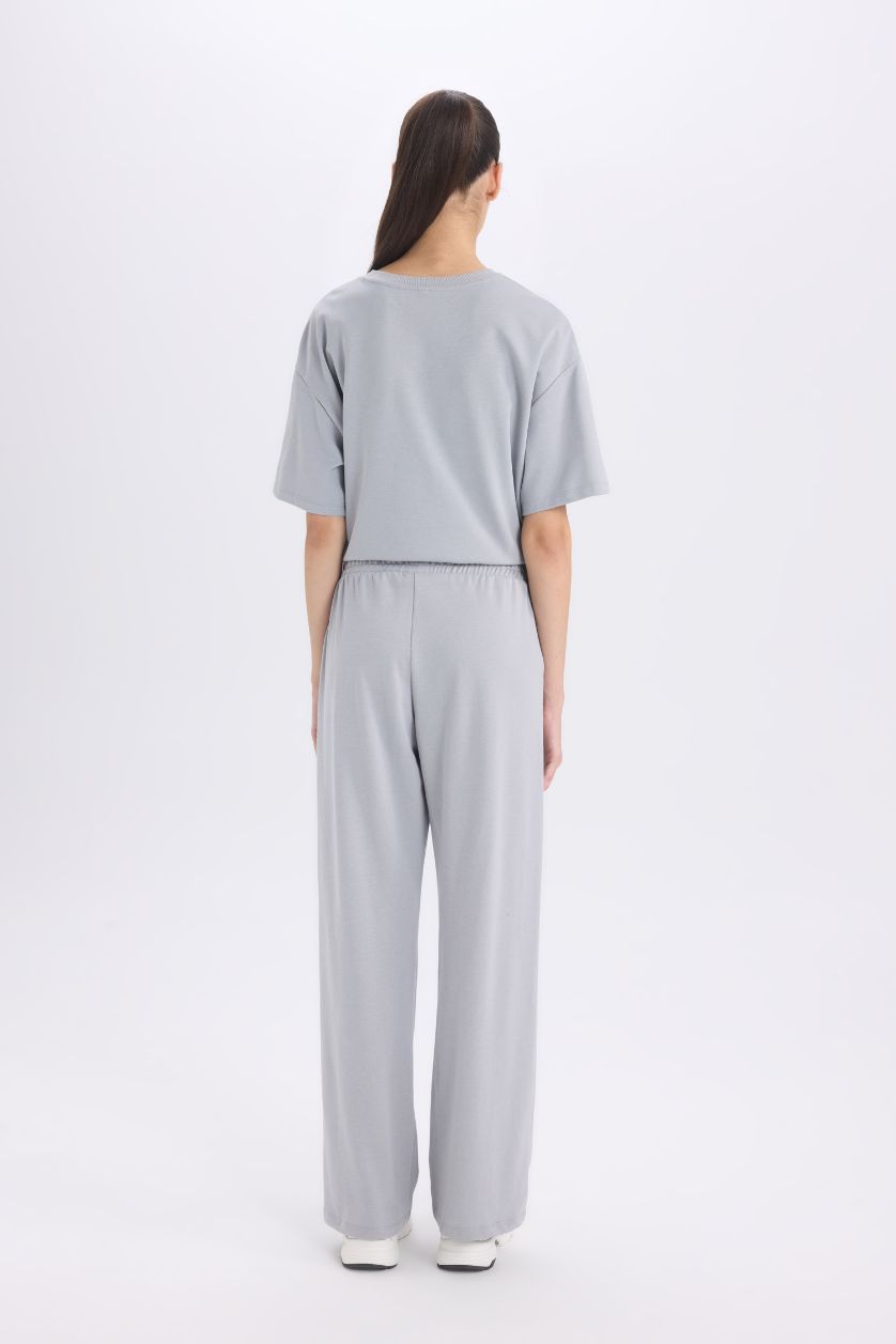 Kadın Açık Gri Wide Leg Geniş Paça Eşofman Altı Beli Lastikli Cepli Basic Düz