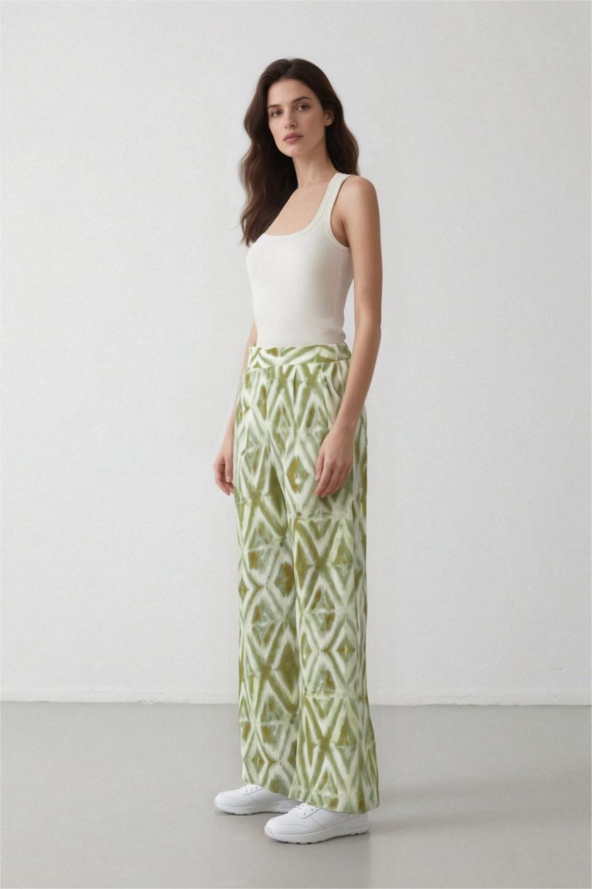 Kadın Yeşil Relax Fit Viskon Kumaş Pantolon Desenli Cepli Geniş Paça Krinkıl