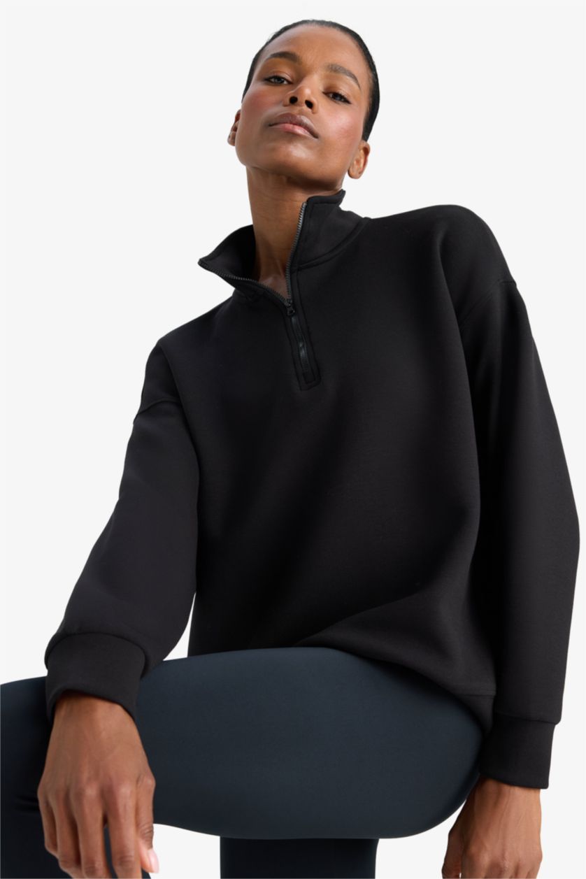 حريمي أسود سويت شيرت رياضي اوفر سايز بياقة عالية من DeFactoFit