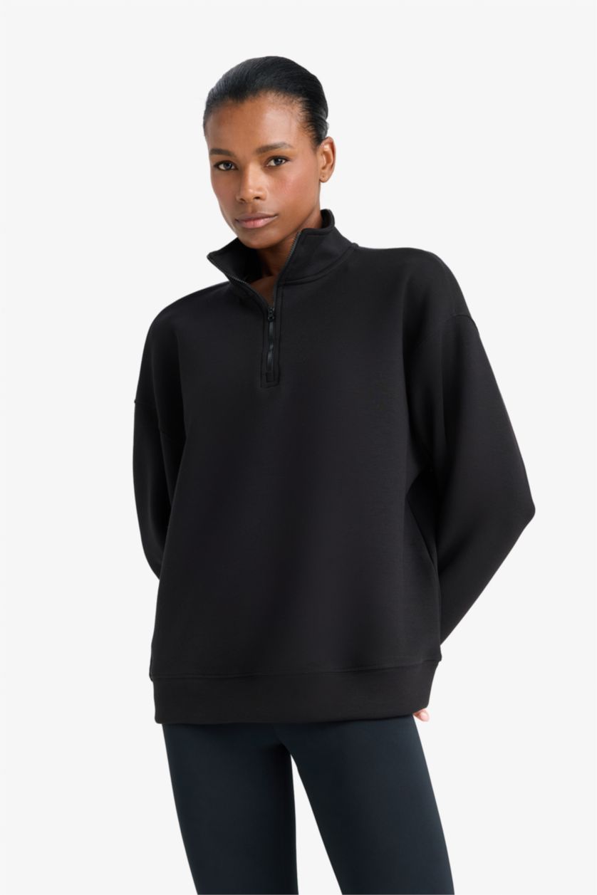 حريمي أسود سويت شيرت رياضي اوفر سايز بياقة عالية من DeFactoFit