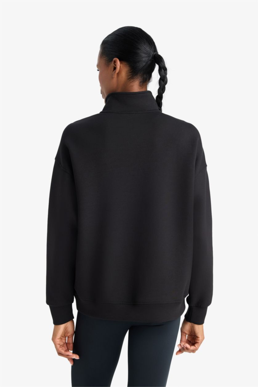 حريمي أسود سويت شيرت رياضي اوفر سايز بياقة عالية من DeFactoFit