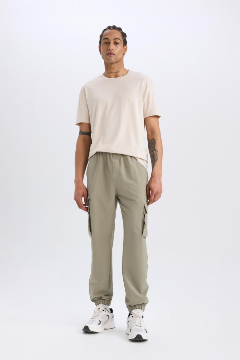 Erkek Açık Haki Sporcu Jogger Eşofman Altı Slim Fit Dar Kesim Dokuma Kargo Cepli Standart Paça