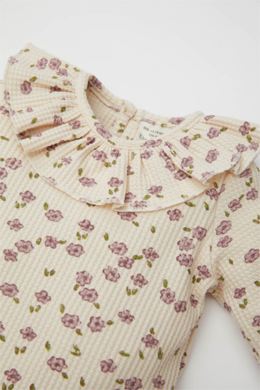 Kız Bebek Kum Kız Bebek Fırfırlı Yaka Çiçekli Waffle Uzun Kollu Tişört