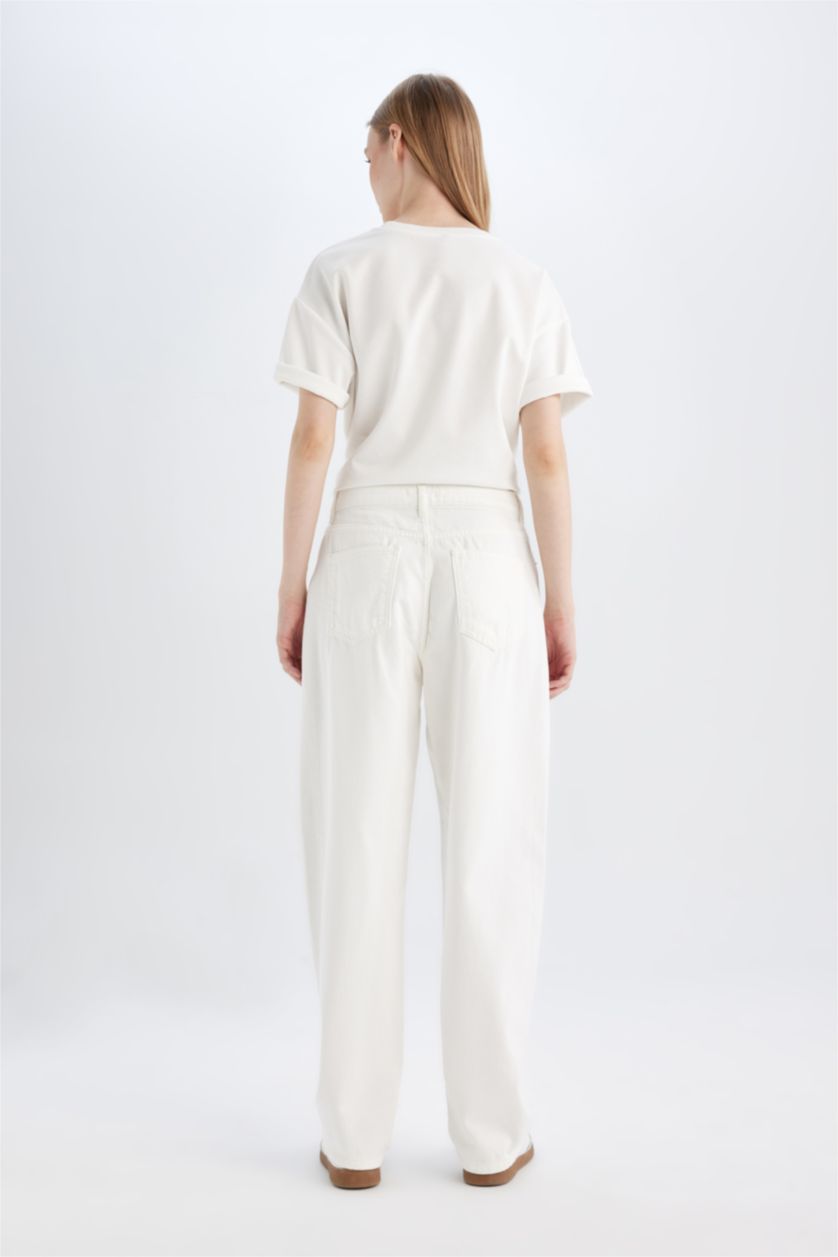 WOMAN White Balloon Fit Baggy High Waist Long Jeans